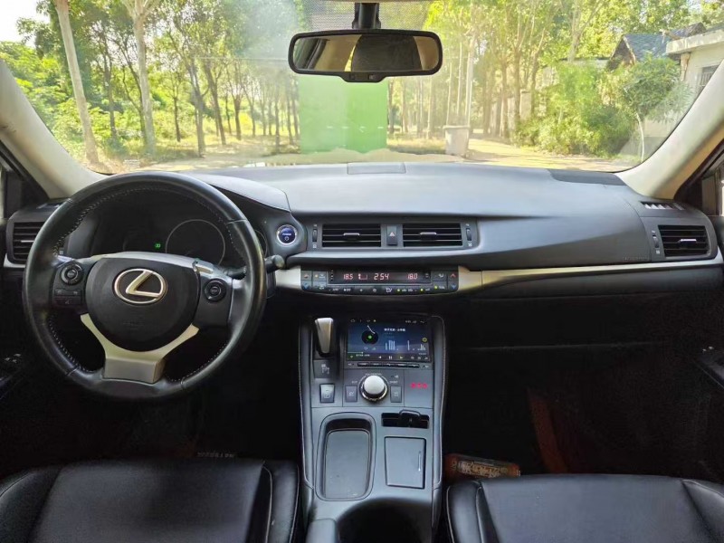 郑州18年雷克萨斯CT9