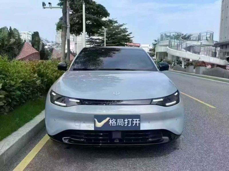 深圳23年零跑汽车C011