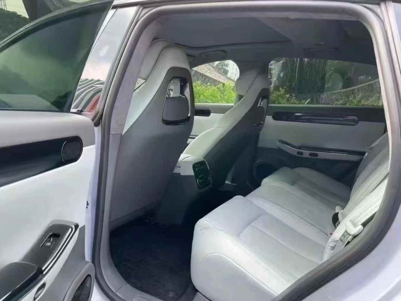 深圳23年零跑汽车C015