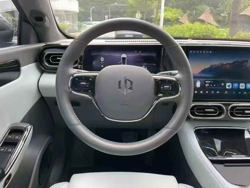 深圳23年零跑汽车C017