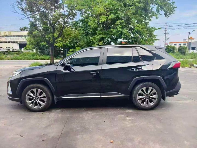 广州23年丰田威兰达2