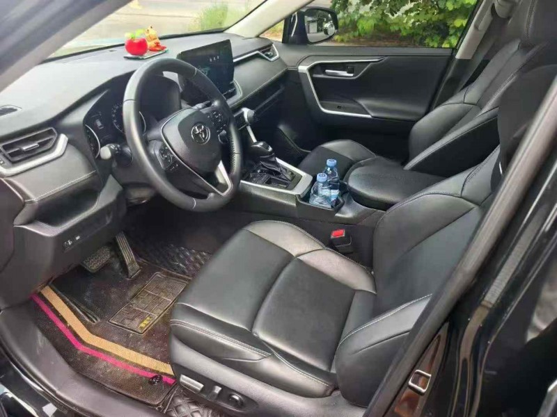 广州23年丰田威兰达6