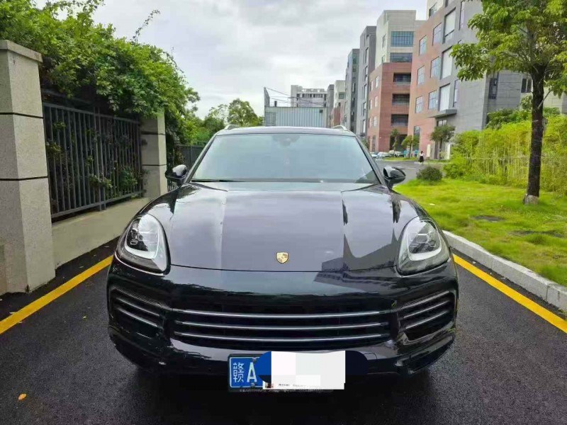 广州20年保时捷卡宴1