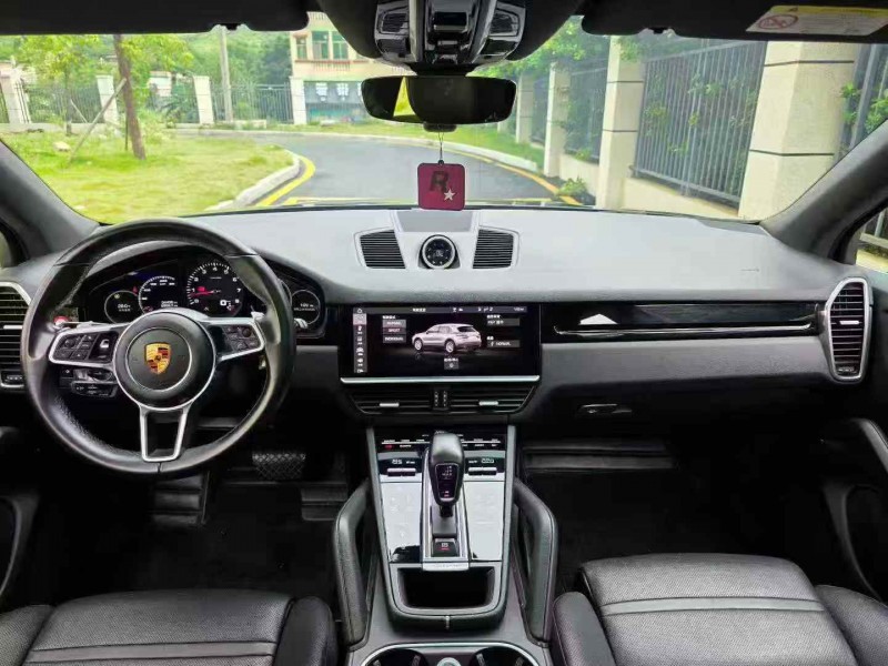 广州20年保时捷卡宴5