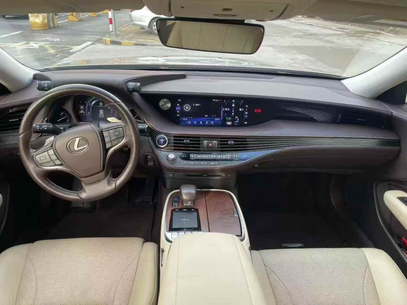 广州18年雷克萨斯LS5