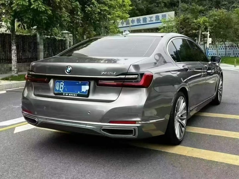 广州21年宝马7系8