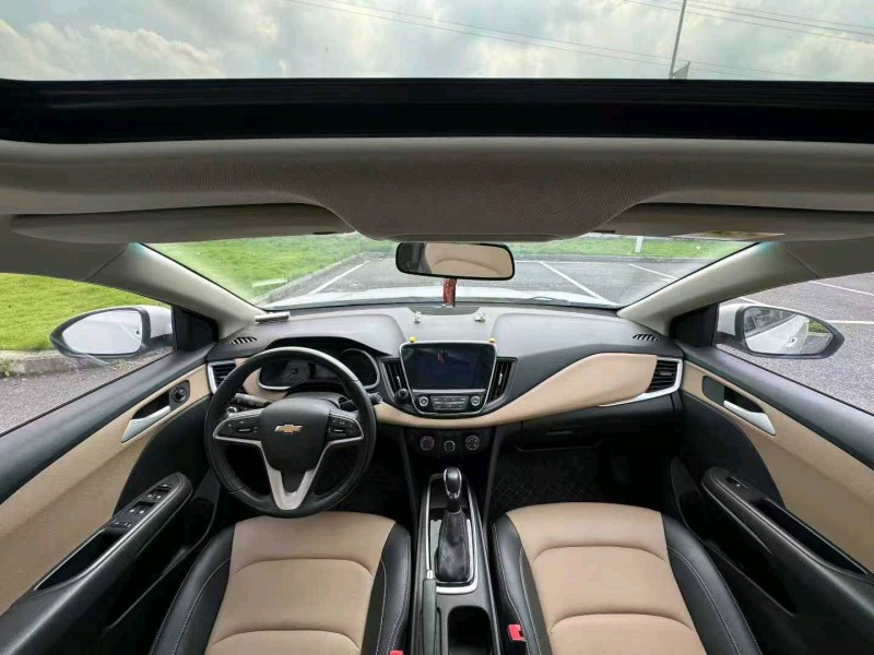 广州22年雪佛兰科鲁泽8