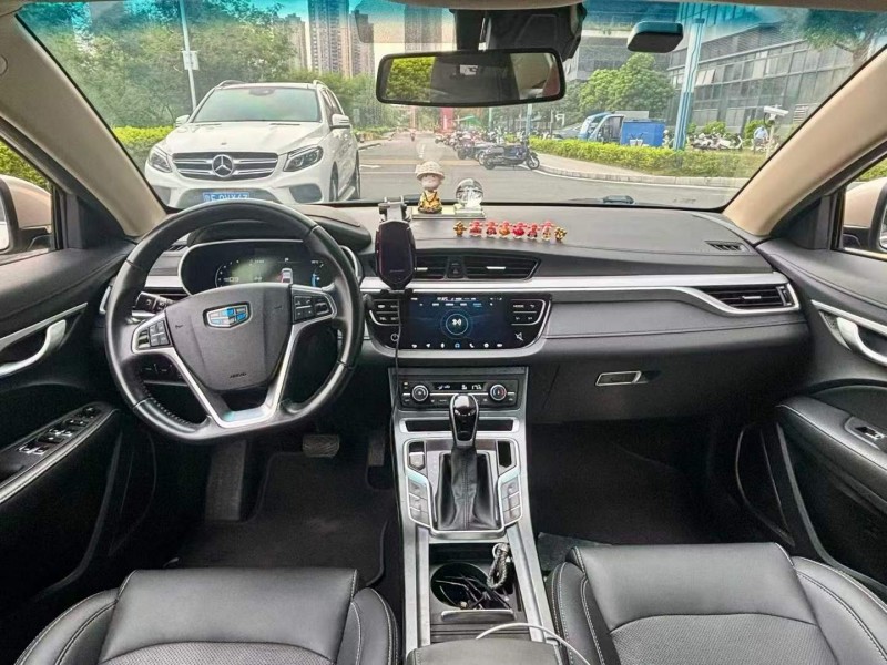 东莞19年吉利帝豪4