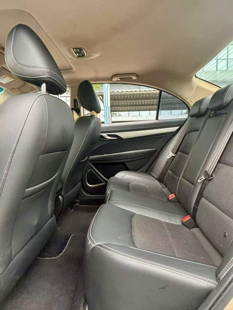 东莞19年吉利帝豪6