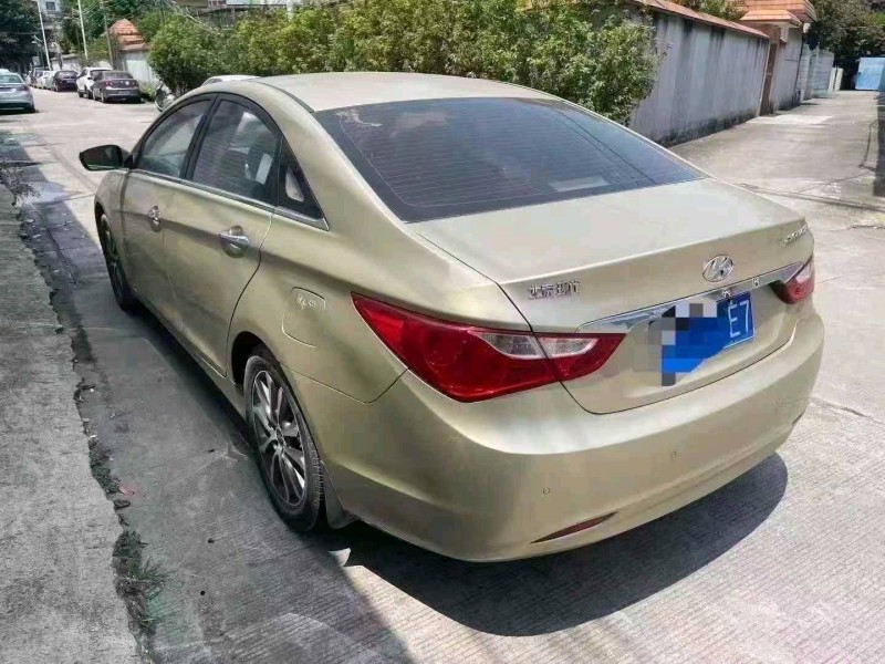 韶关13年现代索纳塔8