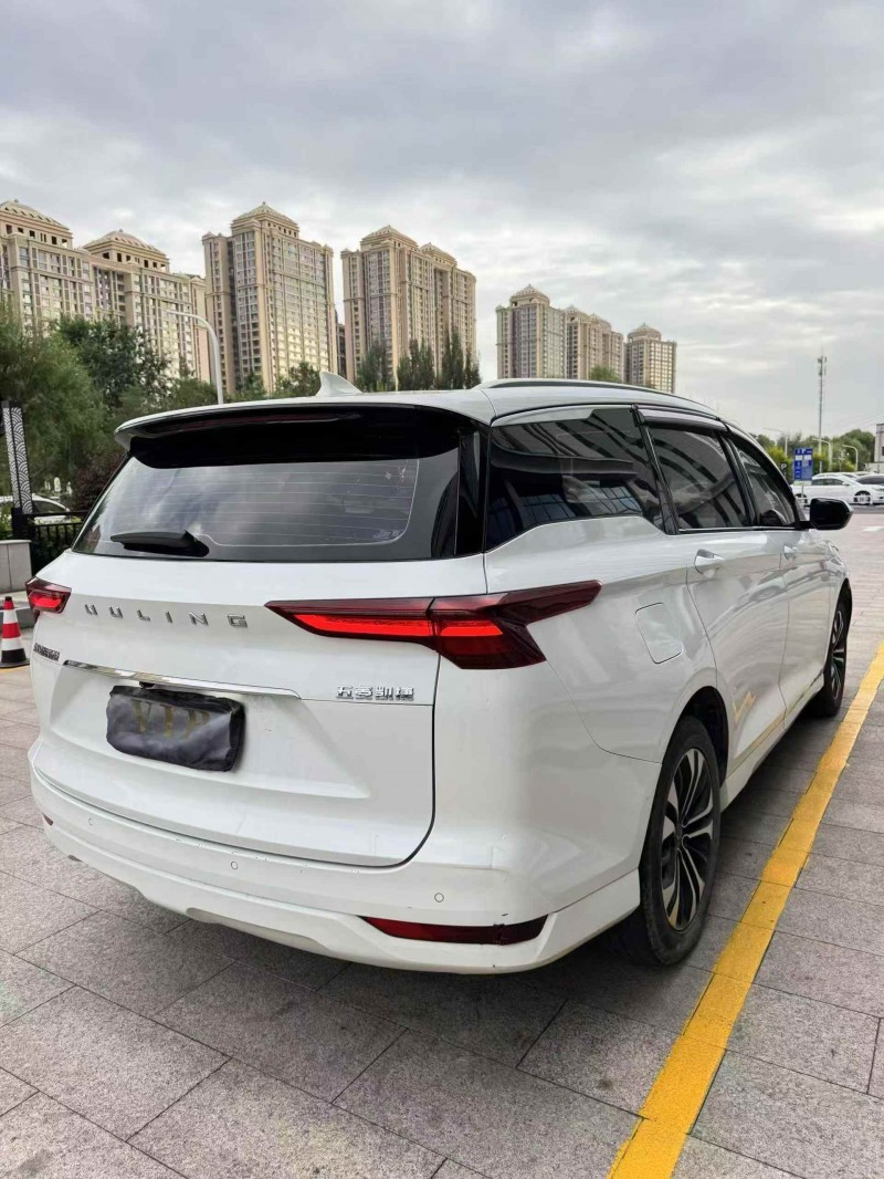 乌海22年五菱汽车凯捷8