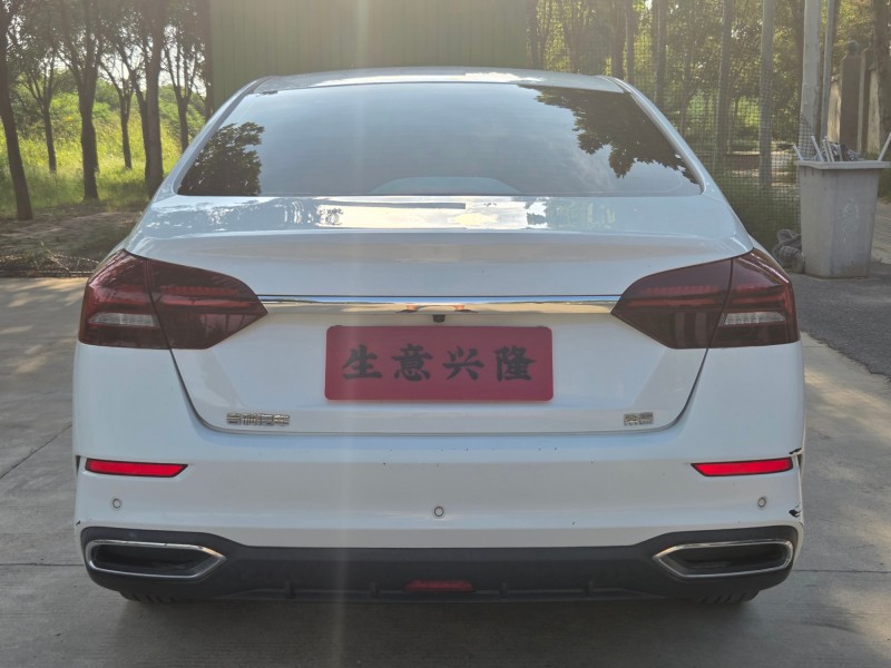 郑州21年吉利帝豪8