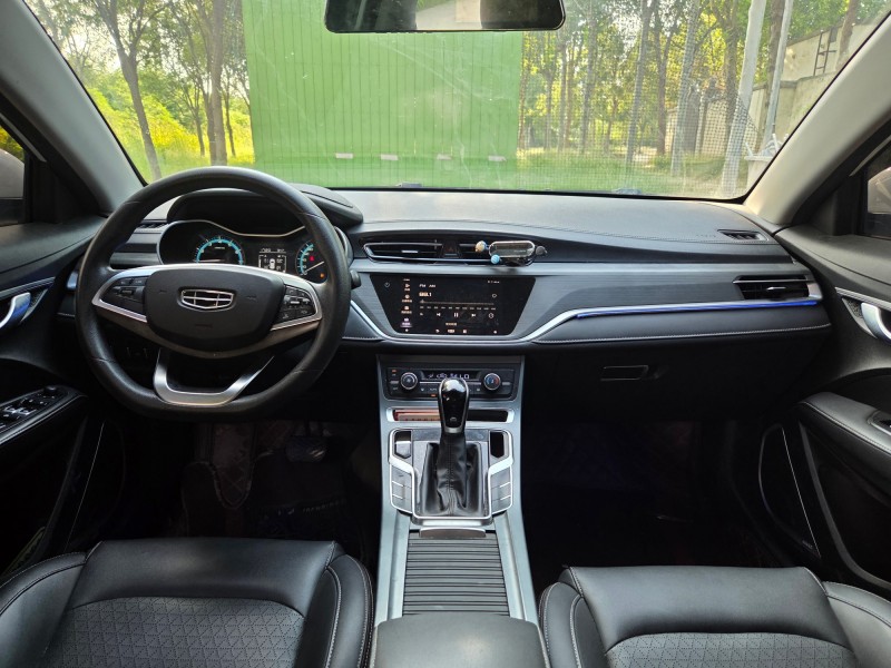 郑州21年吉利帝豪11