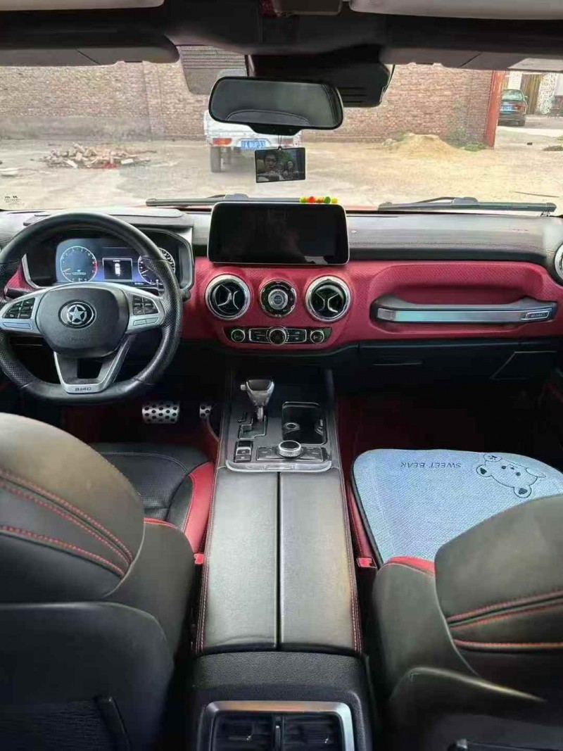 济宁18年北京BJ406