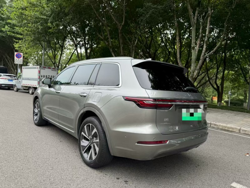 重庆21年理想理想ONE8