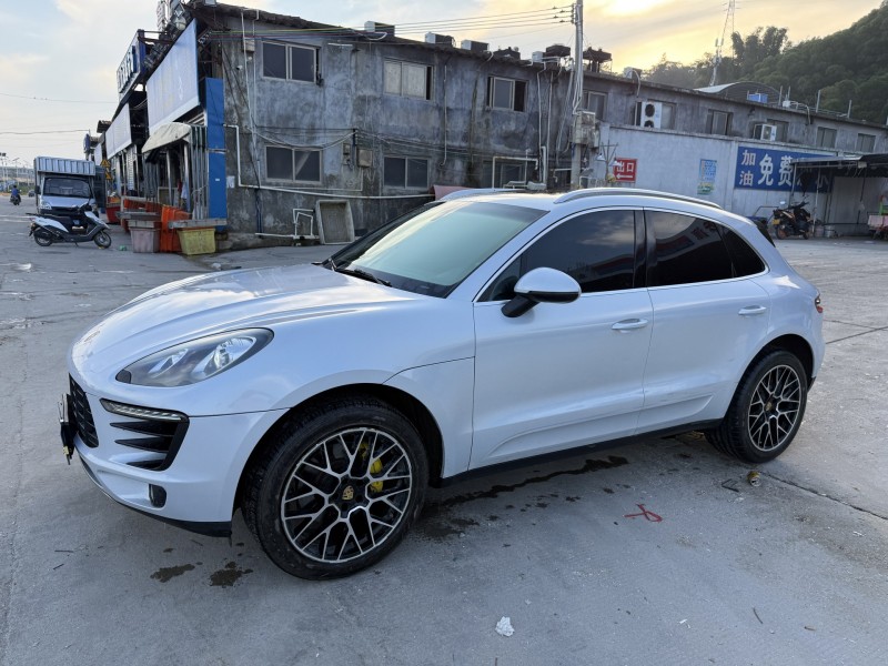 潮州16年保时捷Macan2