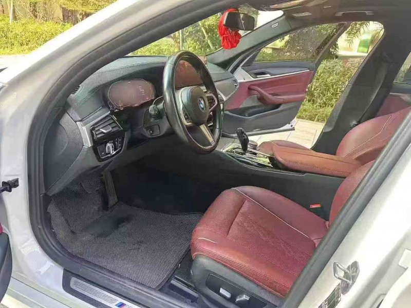 广州22年宝马5系4