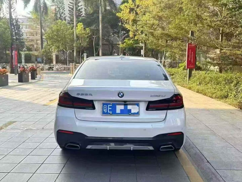 广州22年宝马5系9