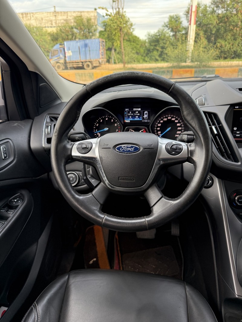 潮州15年福特翼虎6