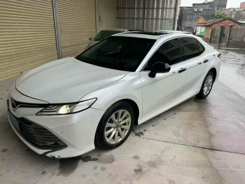 广州18年丰田凯美瑞2