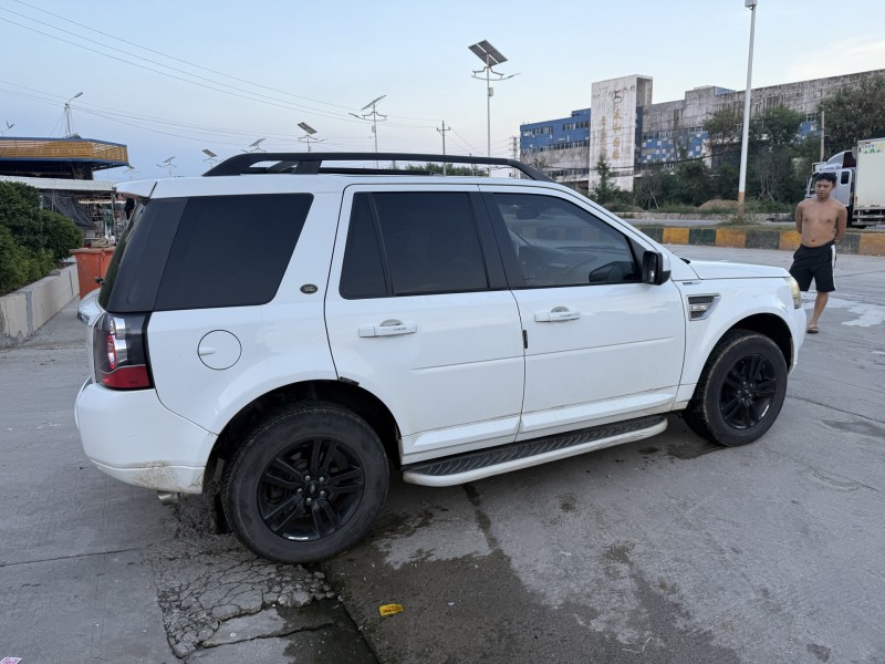 潮州14年路虎神行者8