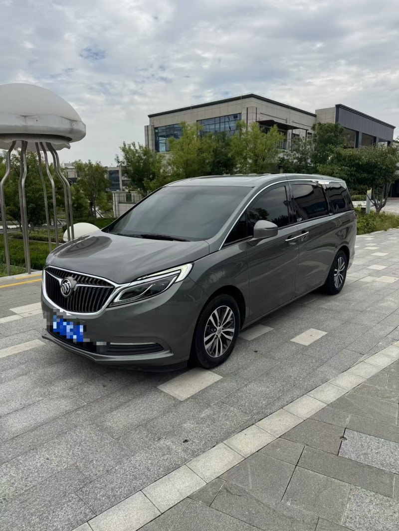 青岛19年别克GL82