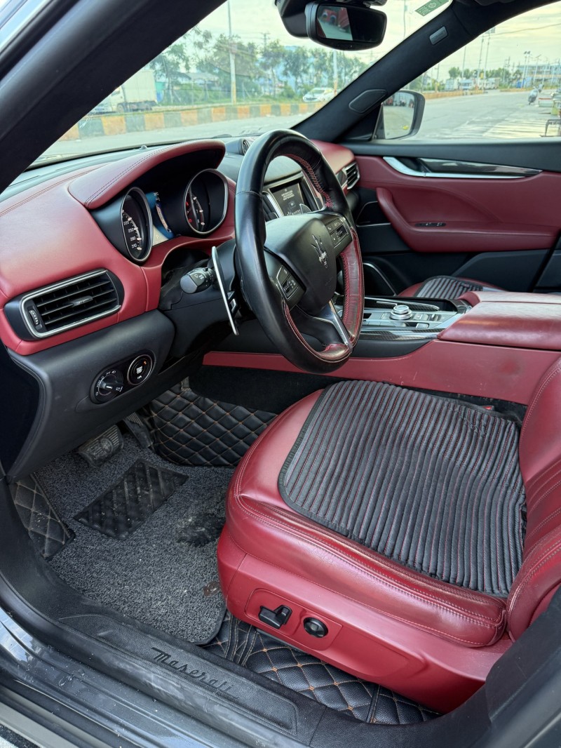 潮州17年玛莎拉蒂Levante3