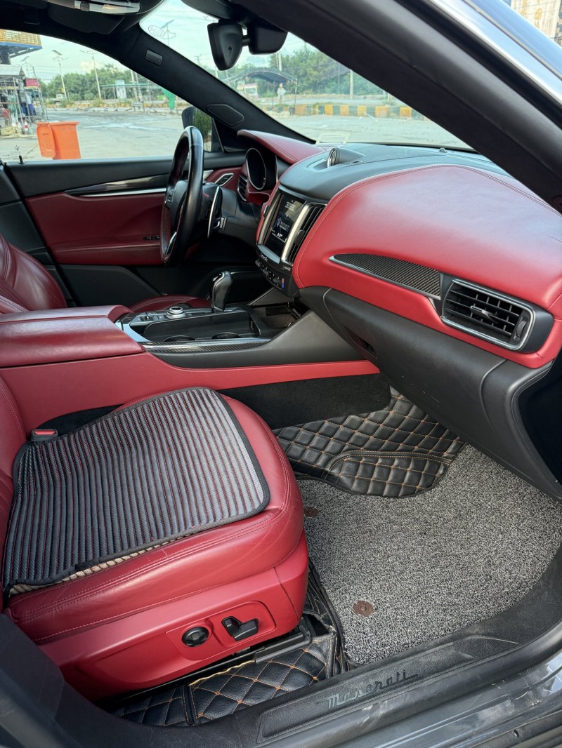 潮州17年玛莎拉蒂Levante7