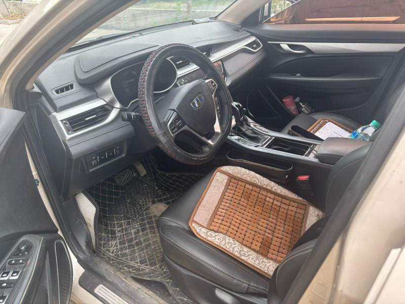 宜春18年吉利帝豪3