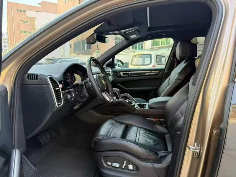 珠海18年保时捷卡宴6