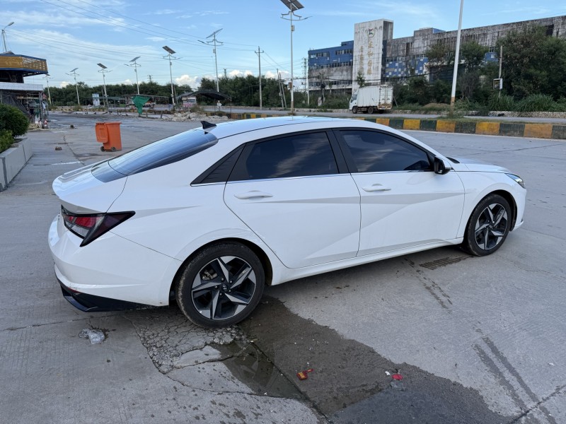 潮州22年现代伊兰特8