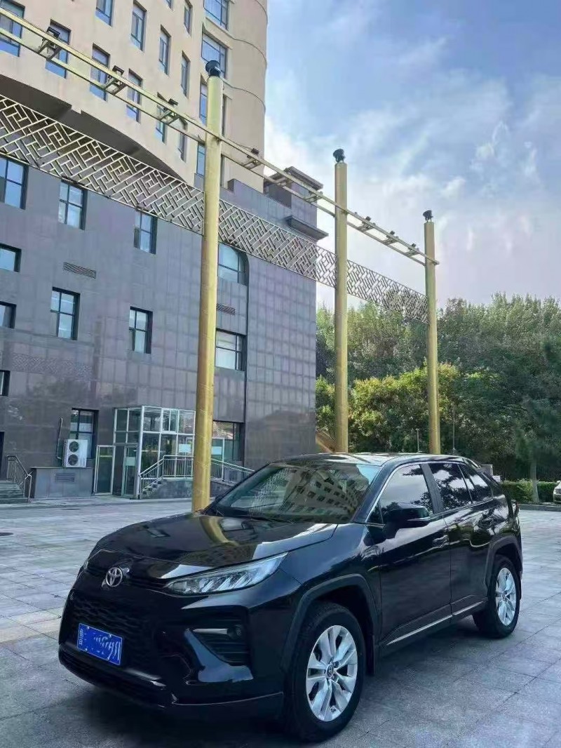 青岛22年丰田威兰达2