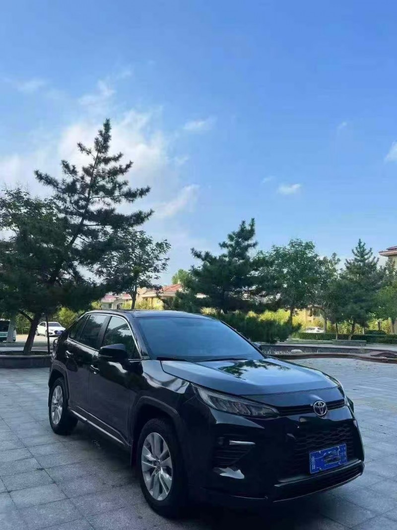 青岛22年丰田威兰达3