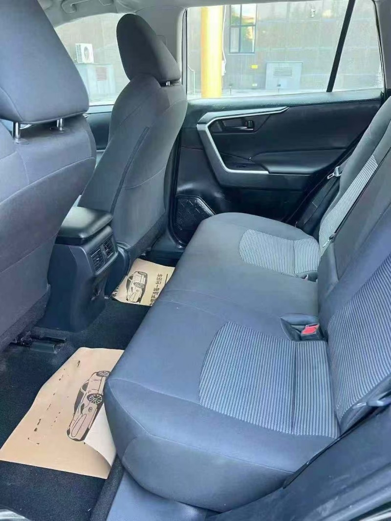 青岛22年丰田威兰达6