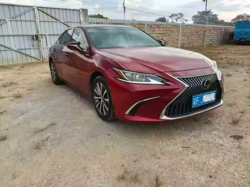 珠海19年雷克萨斯ES2