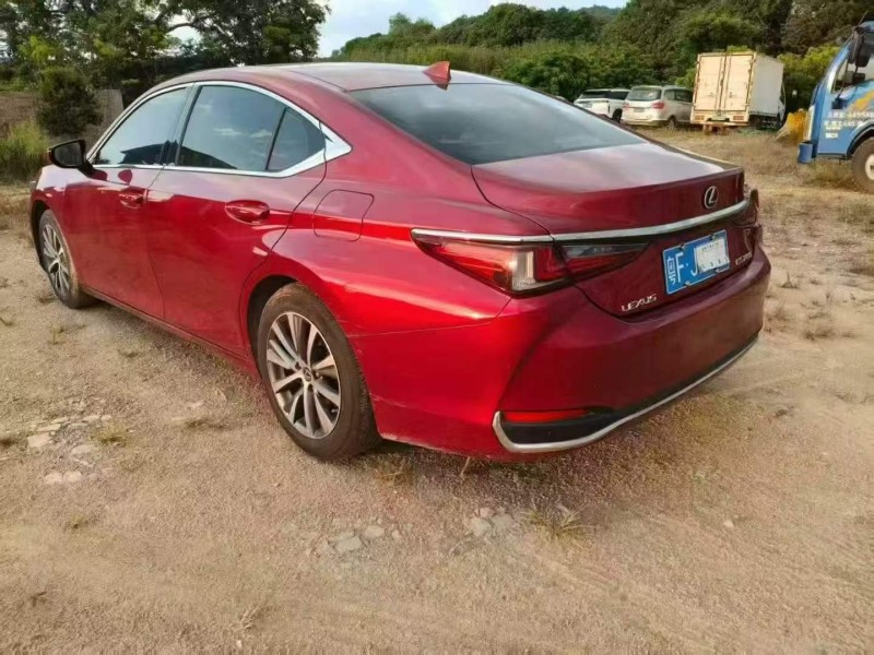 珠海19年雷克萨斯ES8