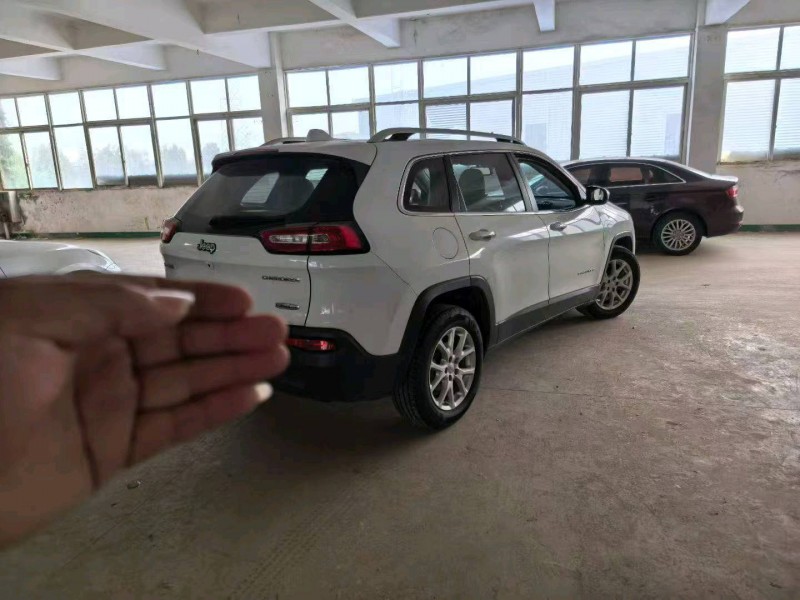 台州17年Jeep自由光2