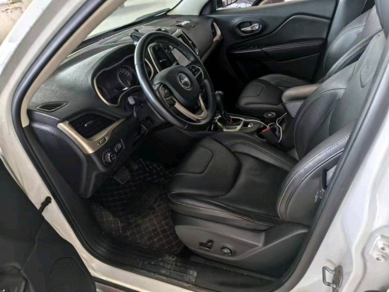 台州17年Jeep自由光4