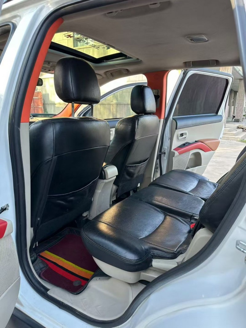 乌海12年三菱欧蓝德9