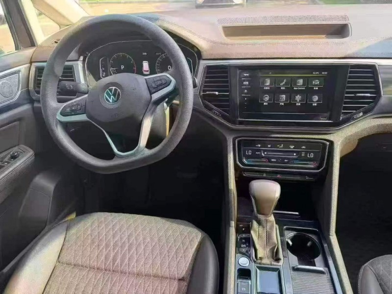 黄石21年大众威然6