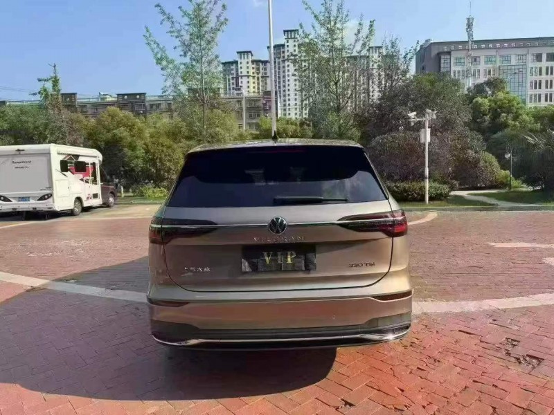 黄石21年大众威然9