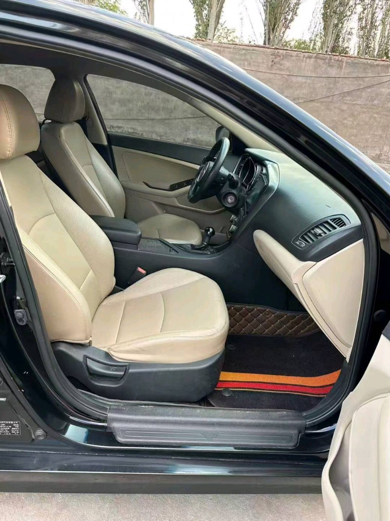 长沙15年起亚K57