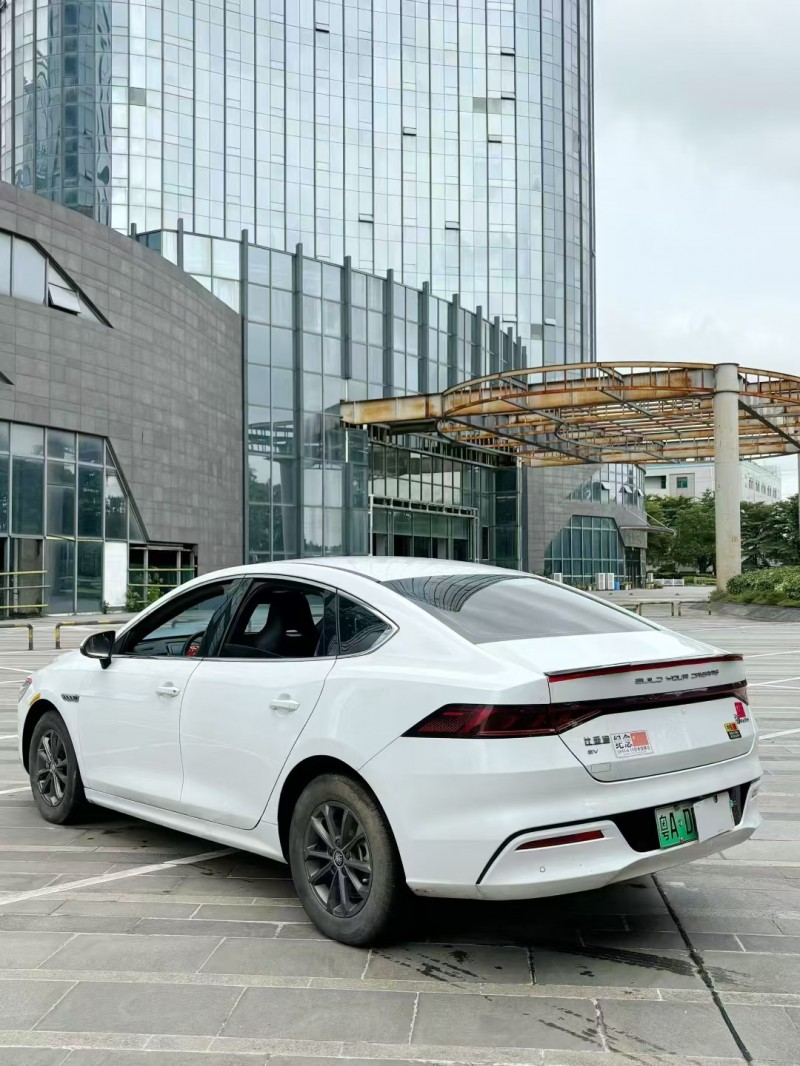 广州24年比亚迪秦8