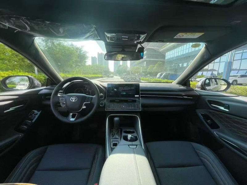 广州25年丰田亚洲龙7