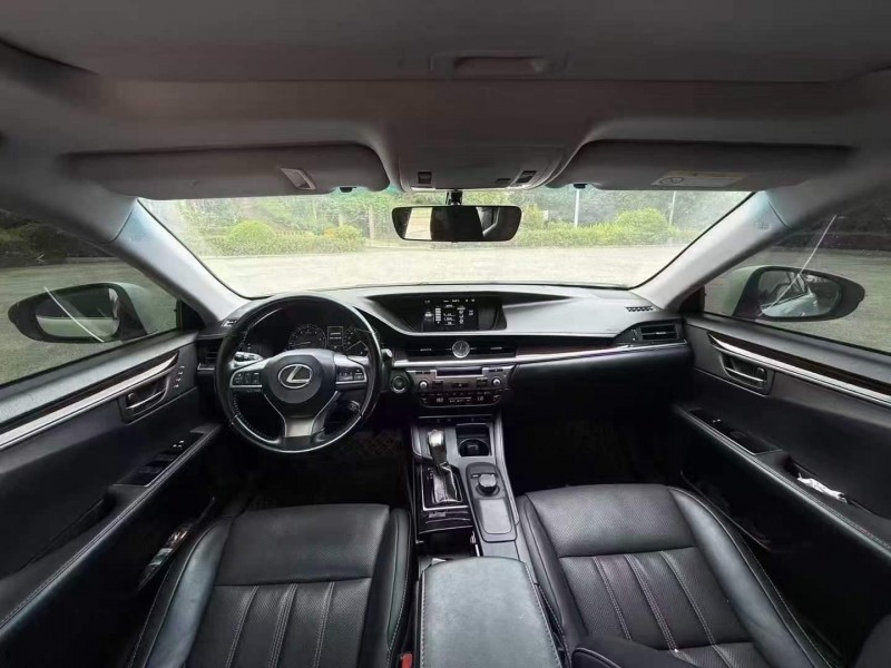 桂林18年雷克萨斯ES6