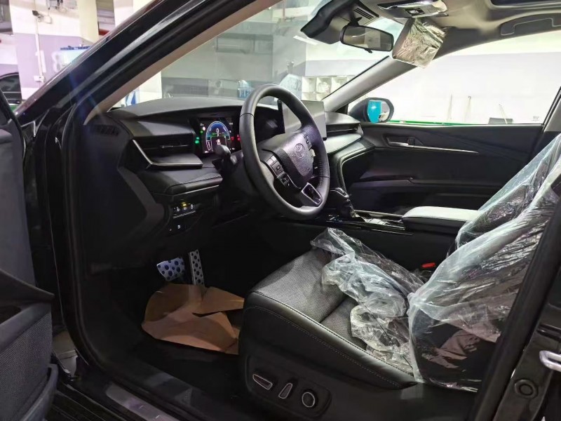 广州25年丰田凯美瑞6