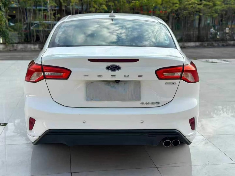 汕头19年福特福克斯9