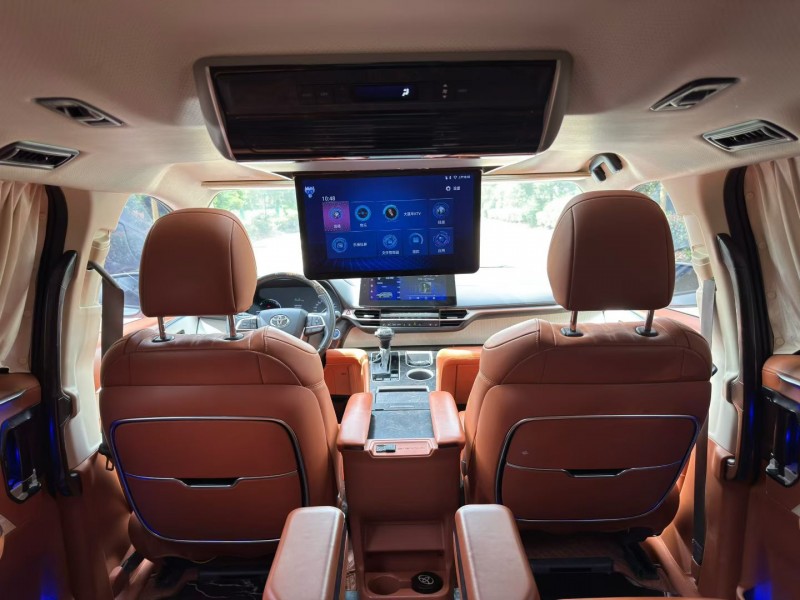 盐城22年丰田塞纳9