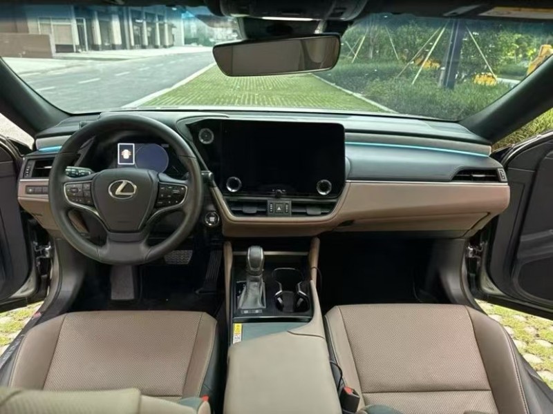 广州25年雷克萨斯ES5