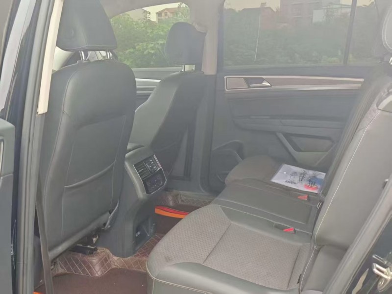 广州19年大众途昂7